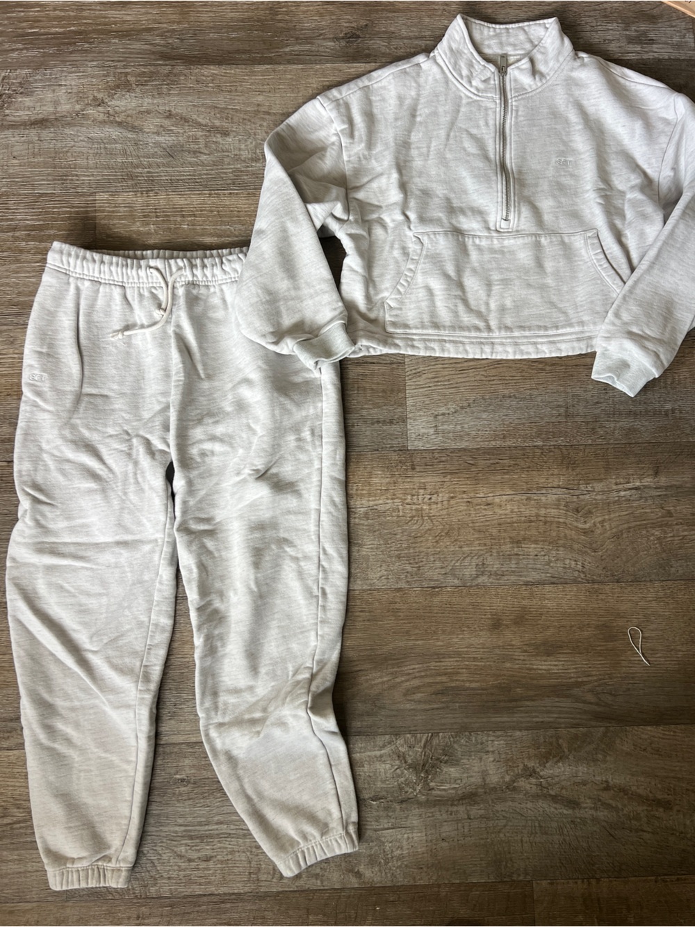 Set Active Sweatsuit Sweatpants and Half Zip in Heather Grey